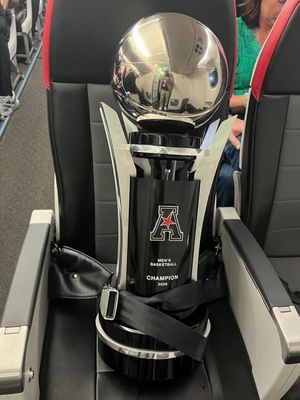 Image post by @usfmbb on Instagram