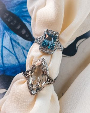 Image post by @maejeanvintage on Instagram