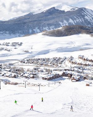 Image post by @skicrestedbutte on Instagram