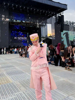 Image post by @alexhkf on TikTok