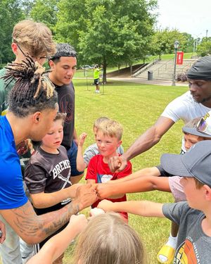 Image post by @uwgwolvesfb on Instagram