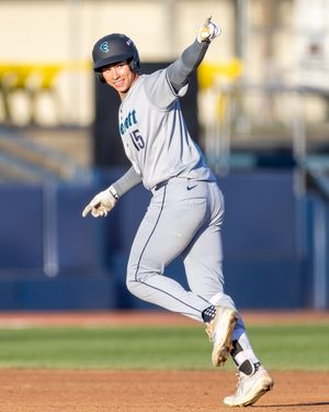 Image post by @everettaquasox on Instagram
