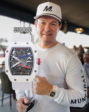 Image post by @celebwatchspotter on Instagram