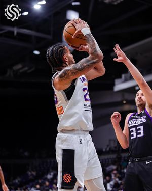 Image post by @gleaguesuns on Instagram