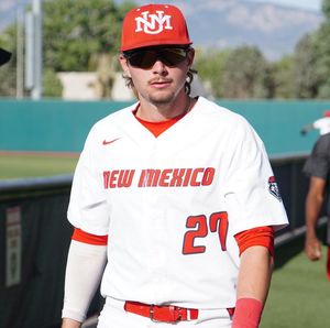 Image post by @unmlobobaseball on Instagram