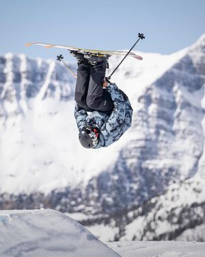 Image post by @j_skis on Instagram