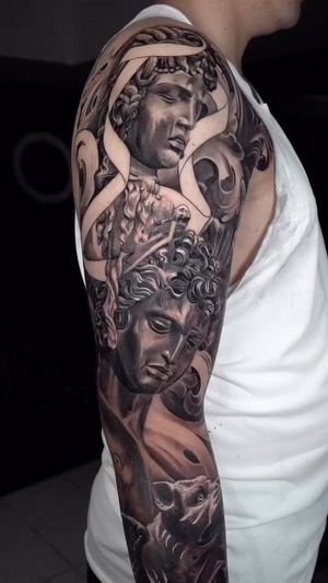 Video post by @skindesigntattoos on Instagram