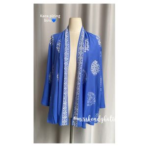 Image post by @misskendybatik on Instagram