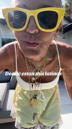 Video post by @shop.with.caroline on TikTok