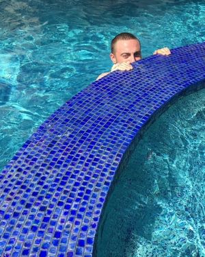 Image post by @swimming.jpg on Instagram