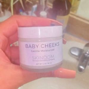 Video post by @skindomonline on Facebook