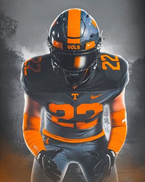 Image post by @coolestcollegefootballuniforms on Instagram