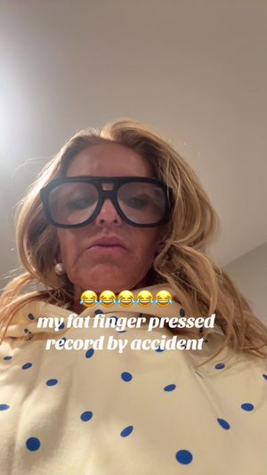 Video post by @shop.with.caroline on TikTok