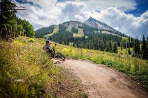 Image post by @skicrestedbutte on Instagram