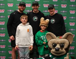 Image post by @txstarshockey on Instagram