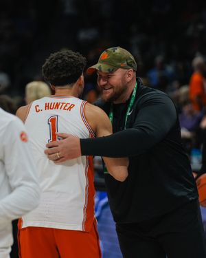 Image post by @ClemsonMBB on Twitter