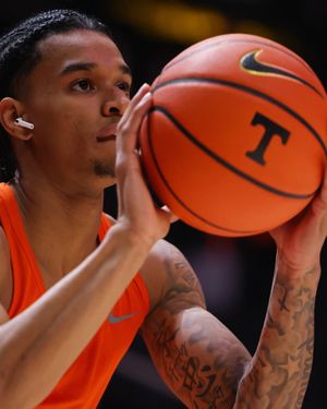 Image post by @auburnmbb on Instagram