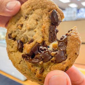 Image post by @insomniacookies on Instagram