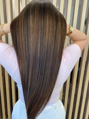 Image post by @enjoyhairstyling.aalen on Instagram