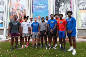 Image post by @GatorsFB on Twitter