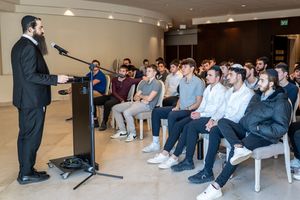 Image post by @aish_efg_men on Instagram