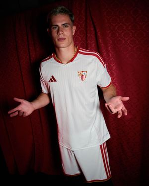 Video post by @sevillafc on TikTok