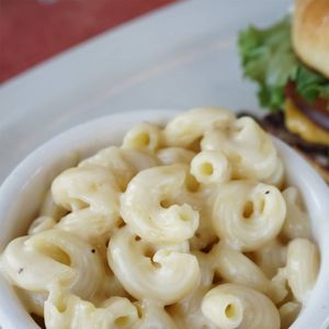 Image post by @friendlys on Instagram