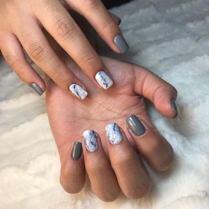 Image post by @nestanails on Instagram