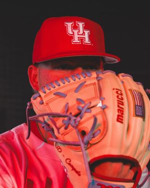 Image post by @uhcougarbb on Instagram