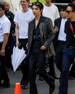 Image post by @ellemenhk on Instagram