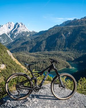 Image post by @esigrips on Instagram