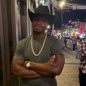 Image post by @adrianpeterson on Instagram