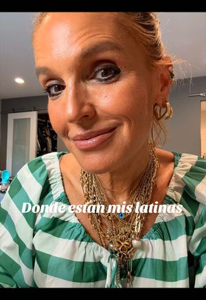 Video post by @shop.with.caroline on TikTok