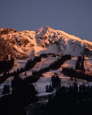 Image post by @whistlerblackcomb on Instagram