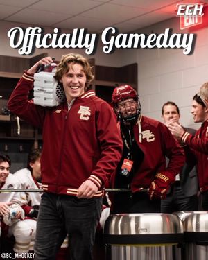 Image post by @everythingcollegehockey on Instagram