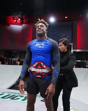 Image post by @ufcbjjofficial on Facebook
