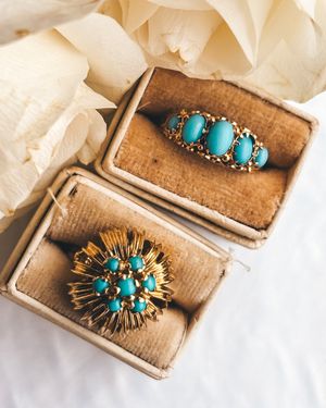 Image post by @maejeanvintage on Instagram