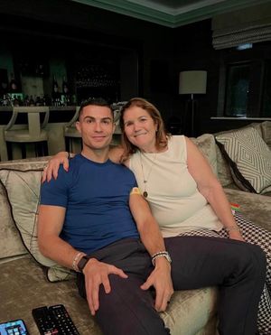 Image post by @cristiano.unofficials on Instagram