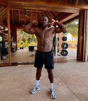 Image post by @kevinhart4real on Instagram