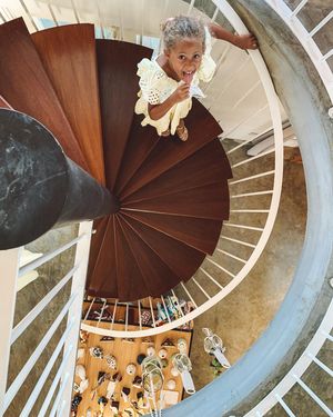 Image post by @aureliehemar on Instagram