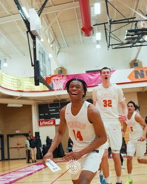 Image post by @nikeeyb on Instagram