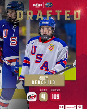 Image post by @du_hockey on Instagram