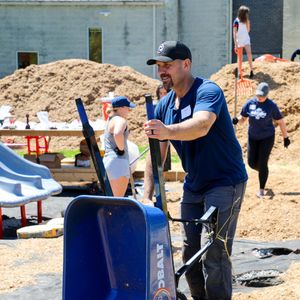 Image post by @CBJGivesBack on Twitter