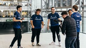 Image post by @Complexity on Twitter/X