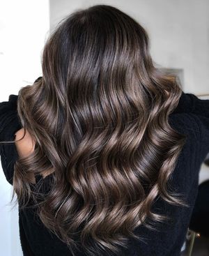 Image post by @behindthechair_com on Instagram