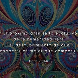 Image post by @redlatina on Facebook