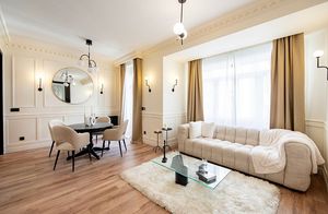 Image post by @delfinamonpelat.realtor.madrid on Instagram