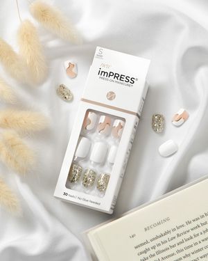 Image post by @impresslashes on Instagram
