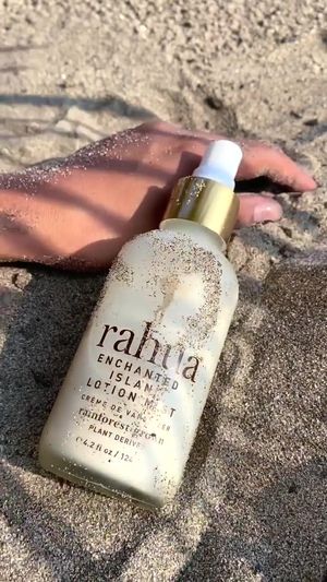 Video post by @RahuaBeauty on Facebook