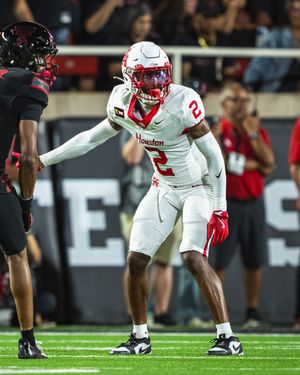 Image post by @uhcougarfb on Instagram